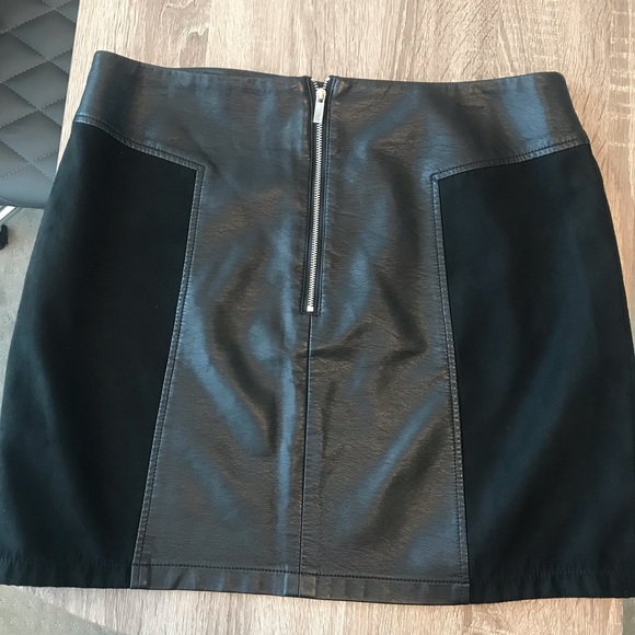 OASIS Women Black Leather mini Skirt SZ 6 Uk 14 - Picture 3 of 7
